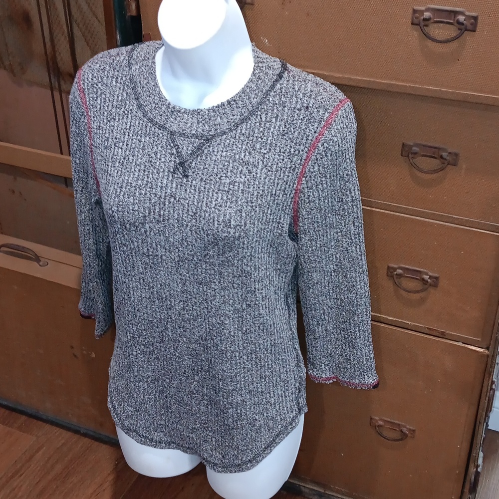FREE PEOPLE LONG SLEEVE SWEATER THERMAL.    #5326